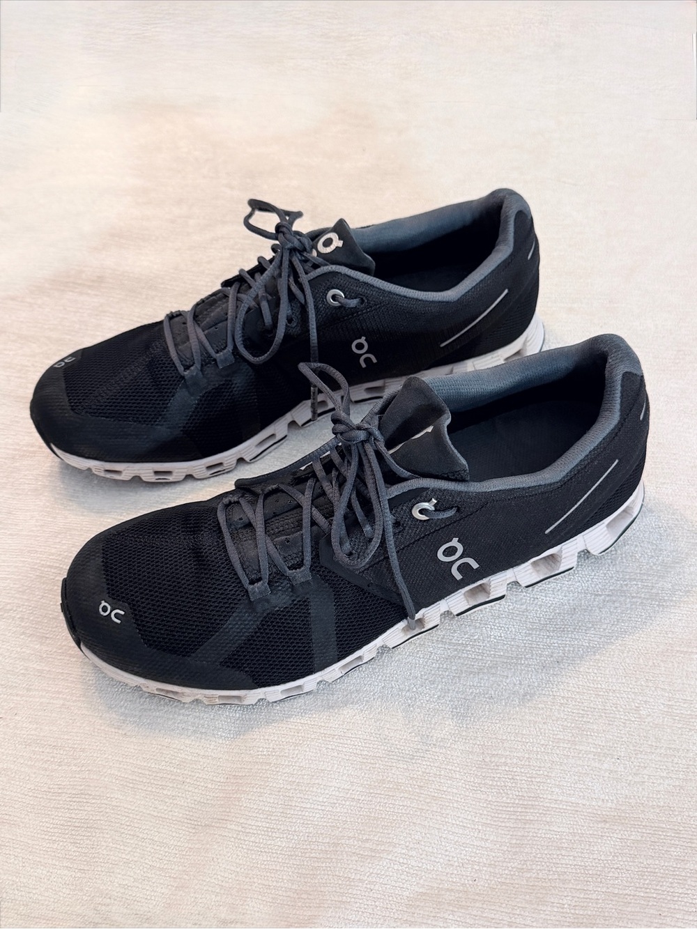 On Cloud 5 Black Athletic Slip On Running Training Gym Shoes, women's size 9.5